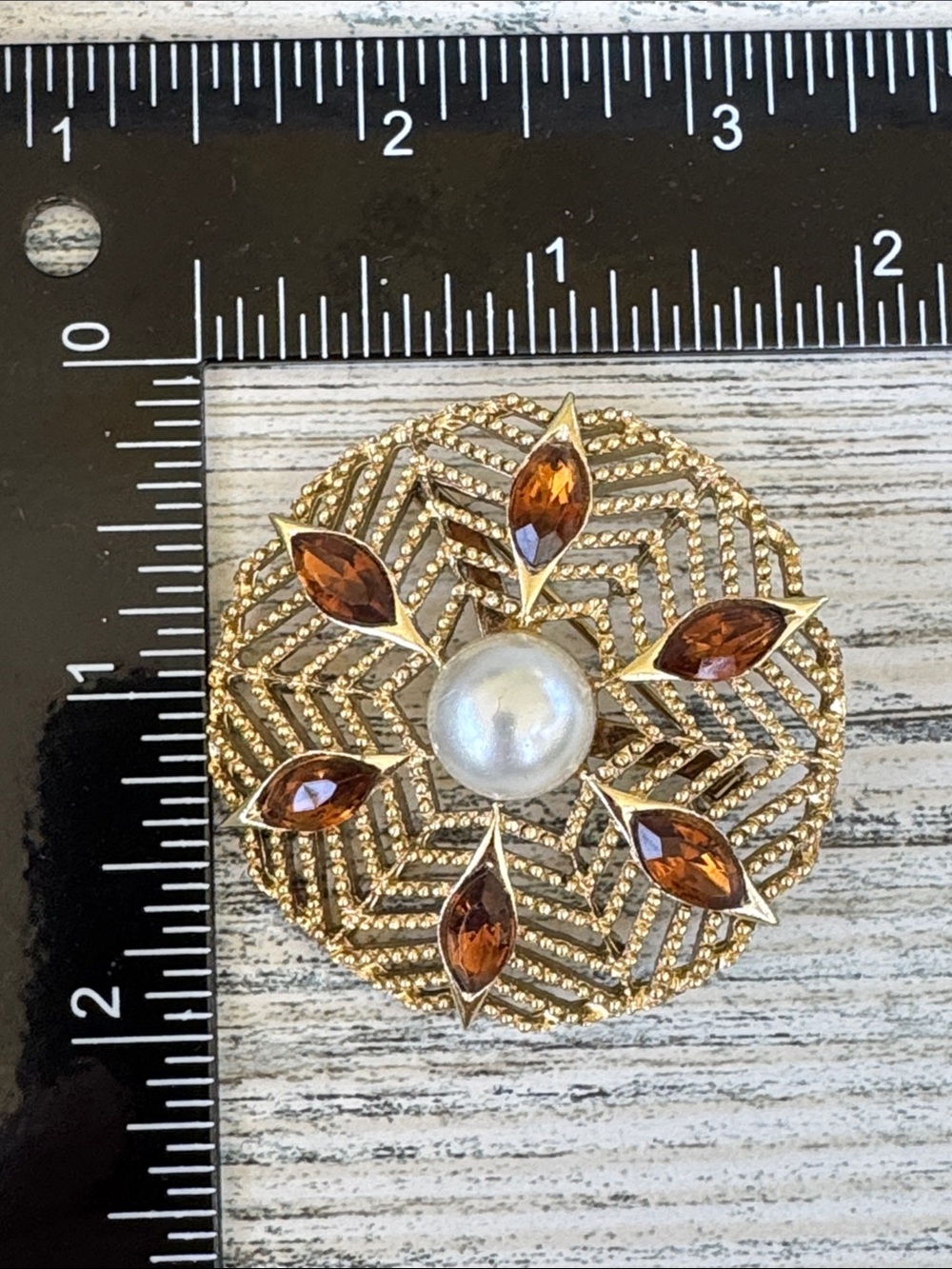 EUC Vintage Gold-Tone Brooch with Faux Amber Marquise Stones & Faux Pearl Center - Picture 4 of 4